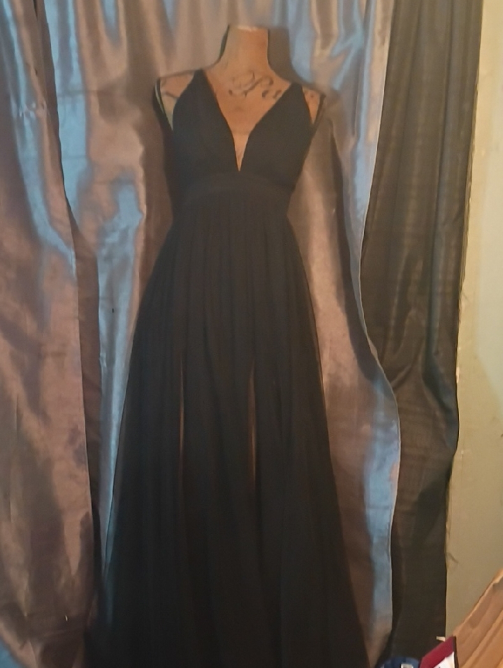 Black V-Neck  Gown with Flowing Full-Length Skirt